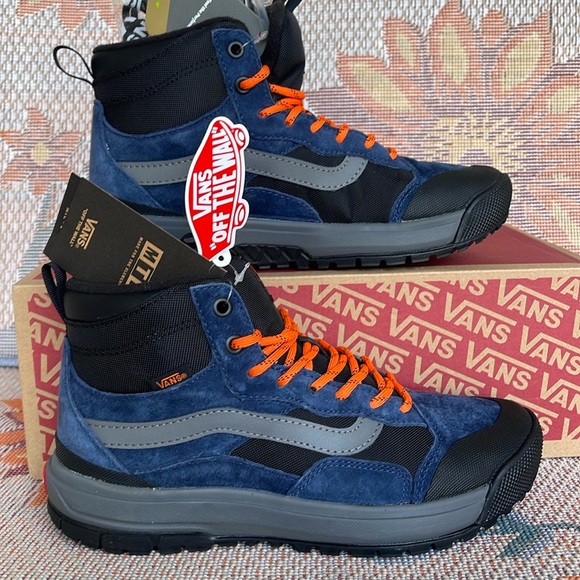 Vans Men’s Ultrarange Exo
Dress Blues/Black
VN0A5KS5LKV
Sneakers Hiking B… - Picture 1 of 16